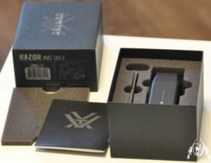 10-razor-amg-uh1-box-inside2 3