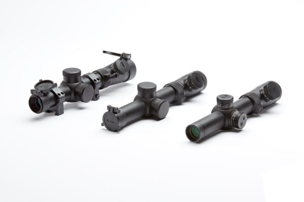 CMR4-556-R Hi-Lux Close to Medium Range 1X-4X Riflescope w/ 1MOA Center Dot & Red Illumination 8